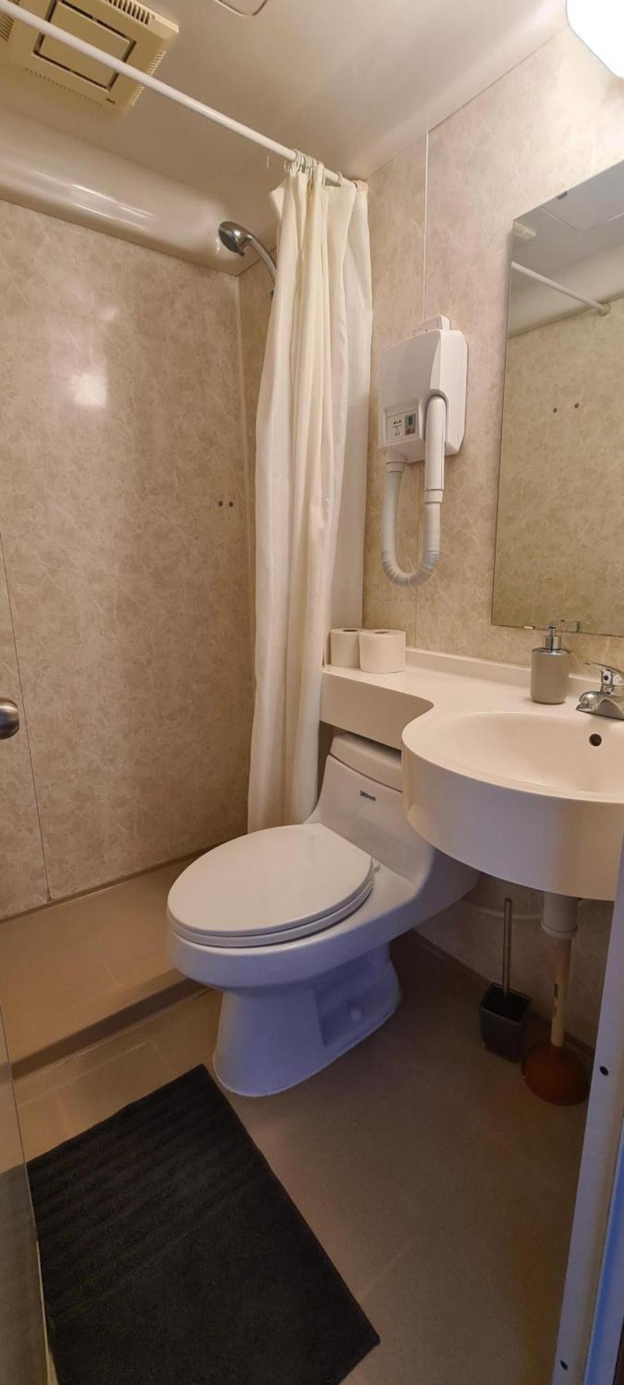 Hotel Lamm Stuttgart Rum bild